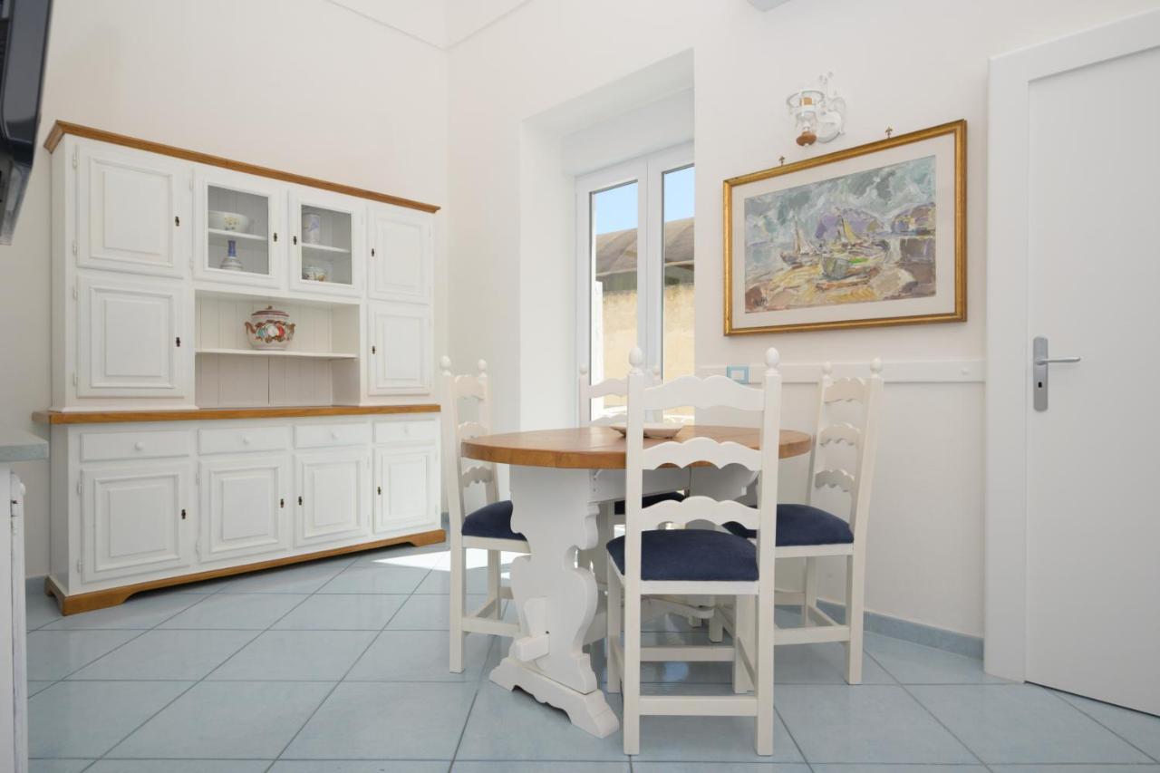Holiday home Un Angolo Di Mare...nel Centro Di Ischia!
